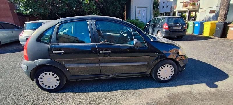 Usata 2005 Citroën C3 Tre volumi | 1000 € (Ottimo prezzo) - Immagine 1/4
