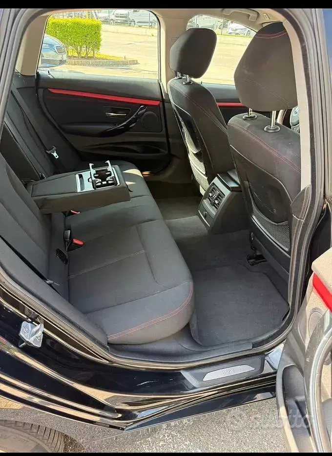 Begagnad BMW 320 Gran Turismo 190 HK (139 kW) 2015 Svart Sedan