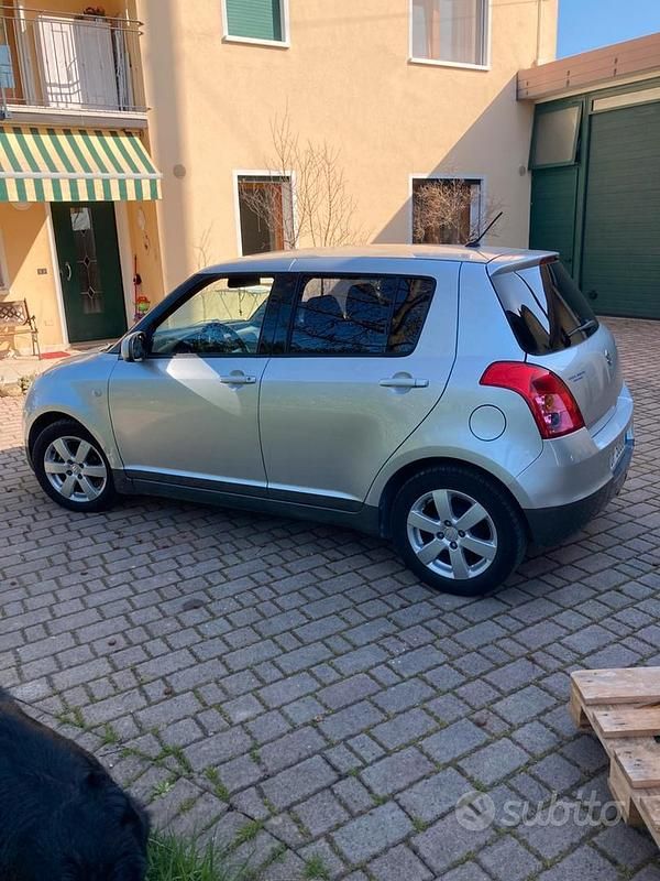 Usata Suzuki Swift GL 91 CV (66 kW) 2008 Grigio Utilitaria