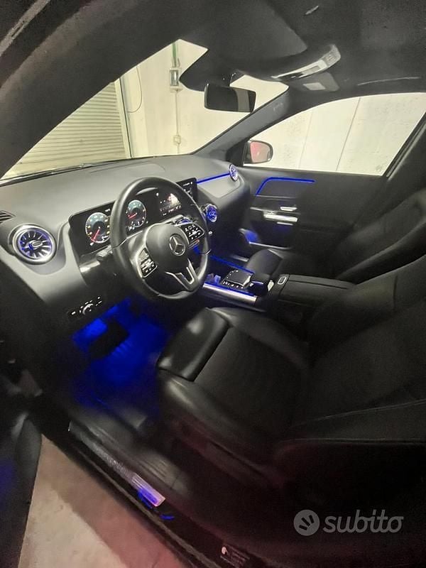 Usata Mercedes GLA200 150 CV (110 kW) 2023 Nero SUV