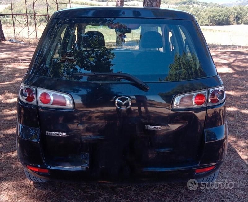 Usata Mazda 2 75 CV (55 kW) 2006 Nero Berlina