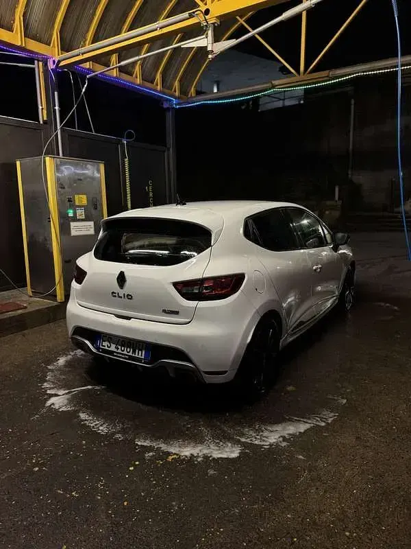 Usata Renault Clio IV R.S. 200 CV (147 kW) 2013 Berlina