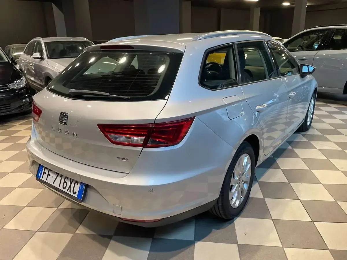 Usata Seat Leon ST Business 110 CV (80 kW) 2016 Argento Station wagon