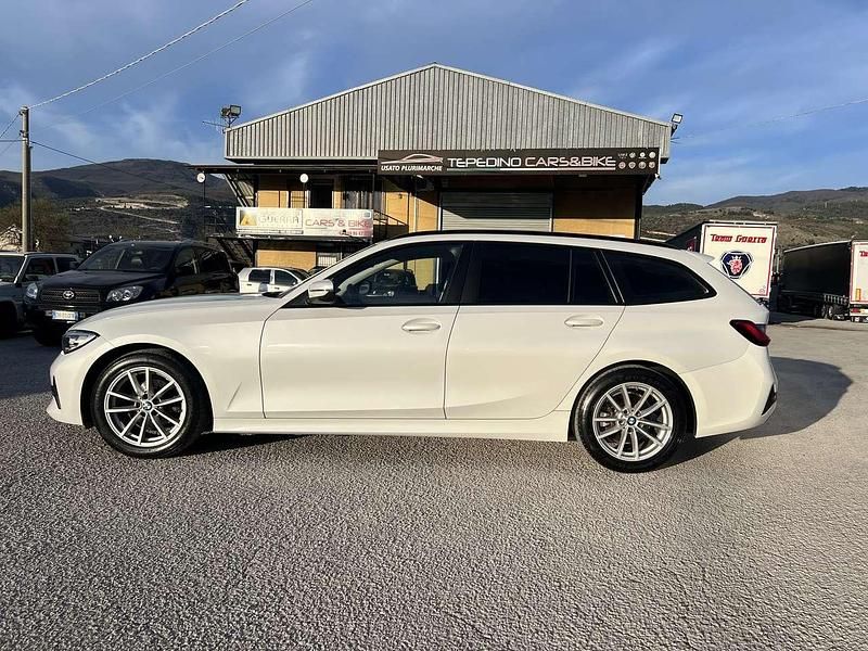 Usata BMW 318 Advantage 150 CV (110 kW) 2020 Bianco perlato Station wagon