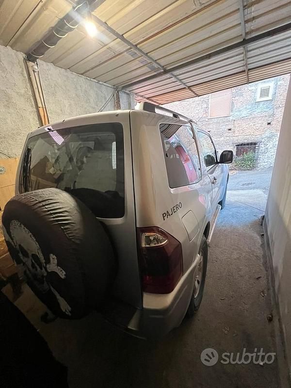 Usata Mitsubishi Pajero Instyle 2004 Grigio SUV