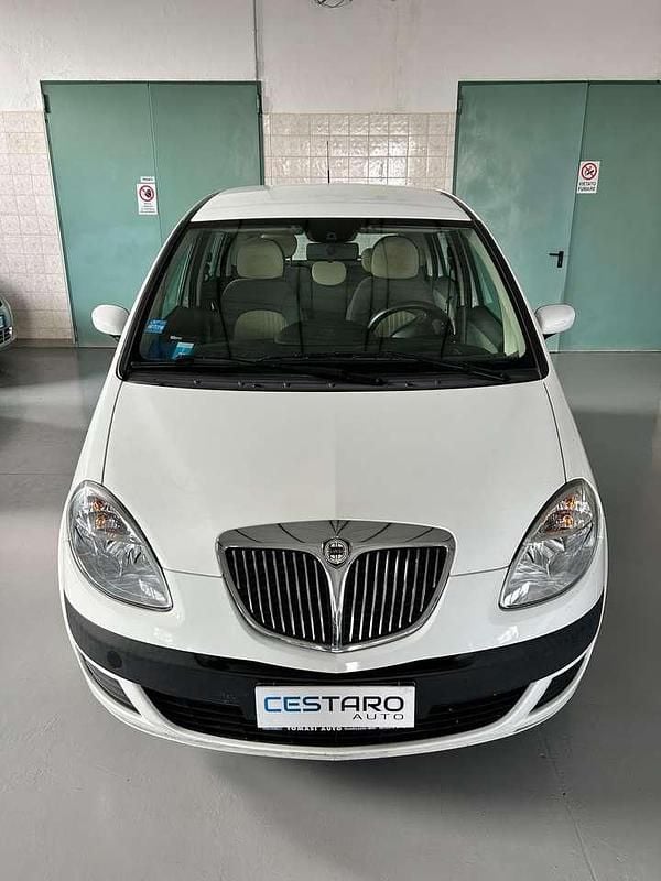 Usata Lancia Musa 95 CV (69 kW) 2007 Bianco Monovolume