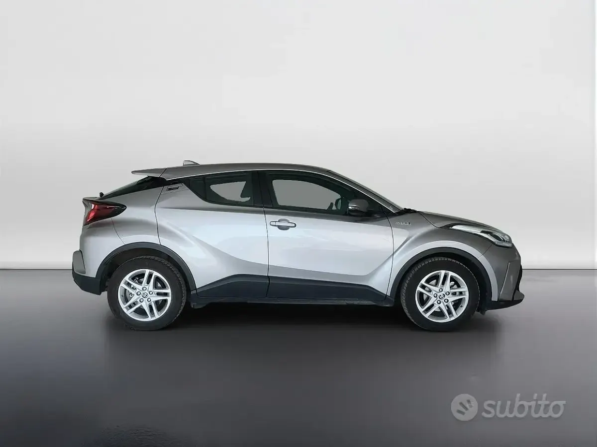 Usata Toyota C-HR Business Edition 98 CV (72 kW) 2021 Grigio SUV