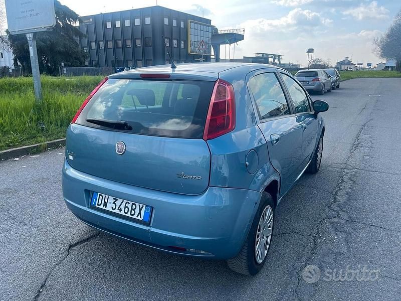 Usata Fiat Grande Punto 77 CV (56 kW) 2009 Blu Utilitaria