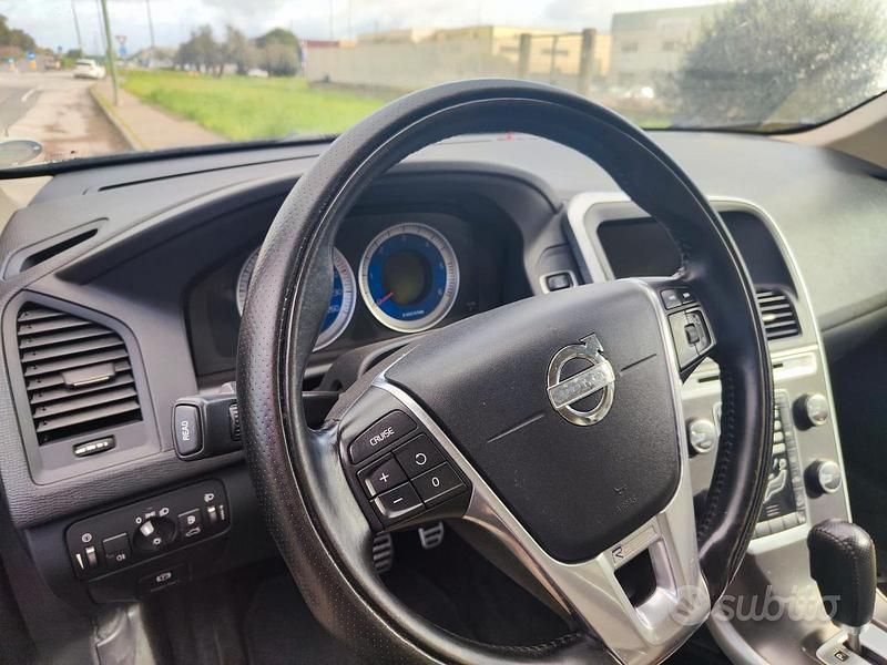 Usata Volvo XC60 R-Design 163 CV (119 kW) 2011 Nero SUV