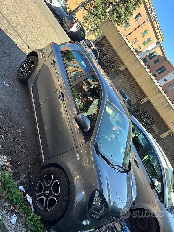 Usata Smart ForFour 90 CV (66 kW) 2019 Grigio Utilitaria
