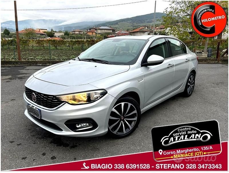 Grigio chiaro Usata 2016 Fiat Tipo Opening Edition Tre volumi | 9750 € (Cara) - Immagine 1/4