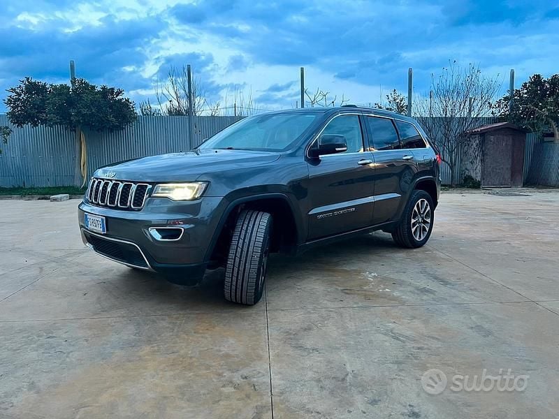 Usata Jeep Grand Cherokee 250 CV (183 kW) 2018 Grigio SUV