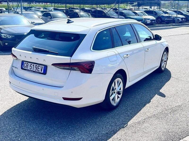 Usata Skoda Octavia Style 150 CV (110 kW) 2023 Bianco Station wagon