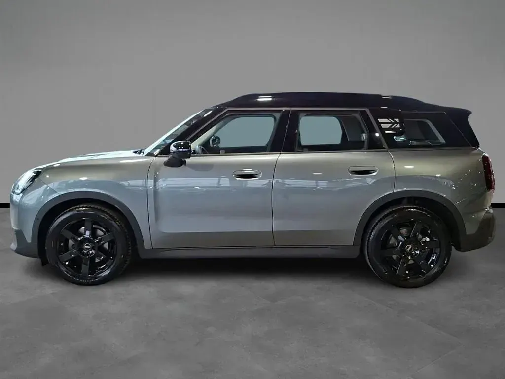 Usata Mini Countryman Classic 150 CV (110 kW) 2025 Verde / metallizzato SUV
