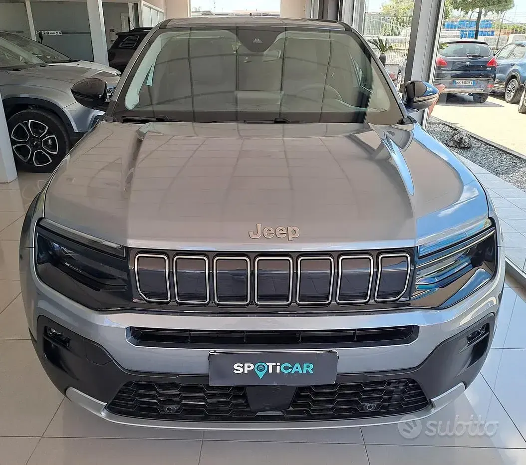 Usata Jeep Avenger Summit 101 CV (74 kW) 2024 Grigio SUV