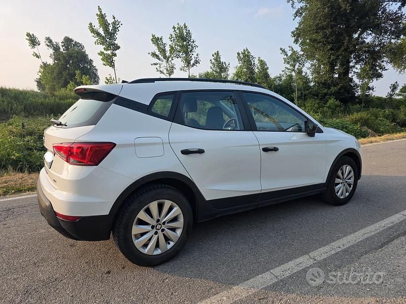 Usata Seat Arona Style 90 CV (66 kW) 2021 Bianco SUV