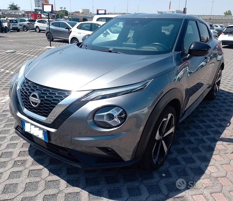 Grigio Usata 2023 Nissan Juke N-Connecta SUV | 18.500 € (Buon prezzo) - Immagine 1/4