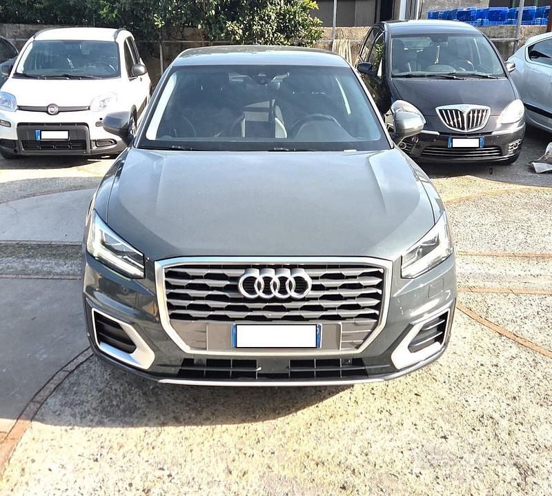 Usata Audi Q2 Comfort 150 CV (110 kW) 2019 Grigio SUV