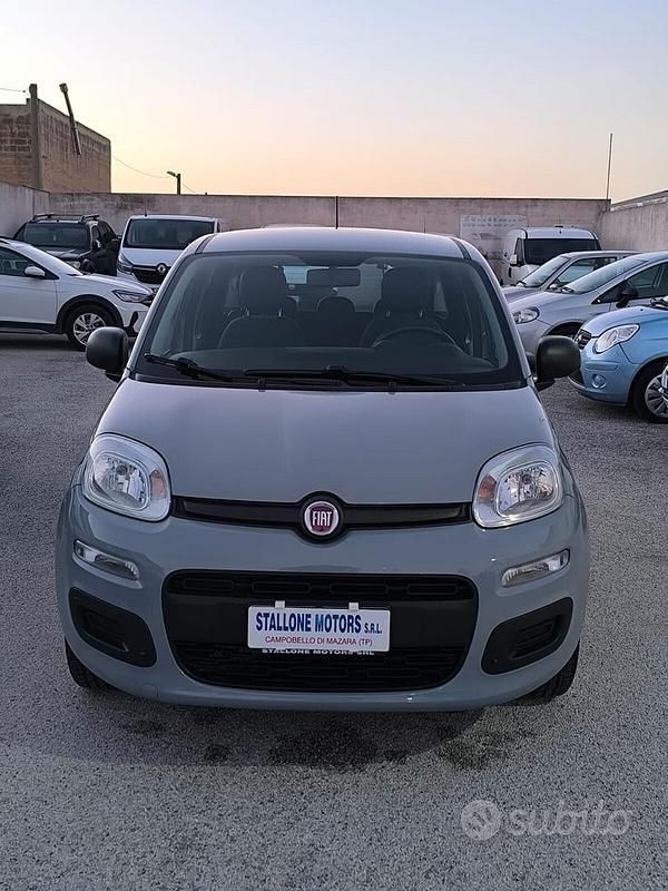 Usata Fiat Panda Easy 69 CV (50 kW) 2020 Grigio Utilitaria