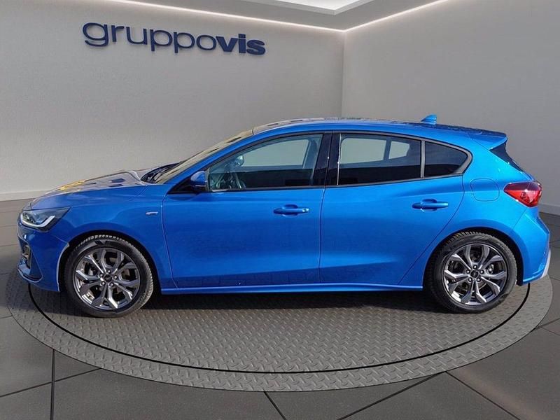 Begagnad Ford Focus ST-Line 125 HK (91 kW) 2023 Blå Sedan