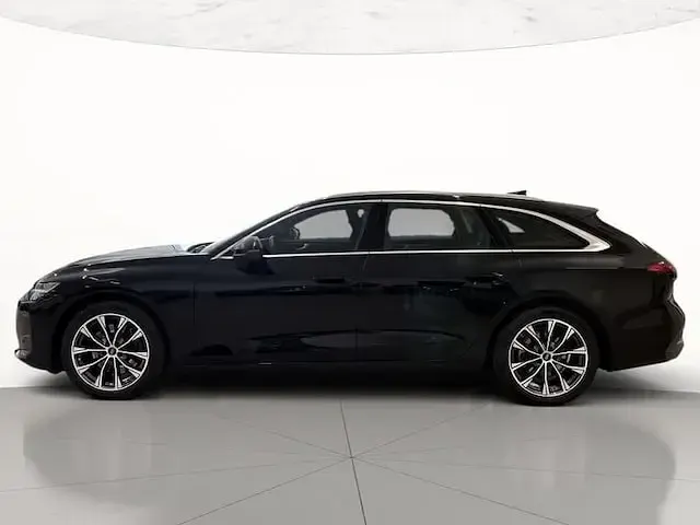 Usata Audi A6 S-Line 204 CV (150 kW) 2025 0e nero mito metallizzato Station wagon