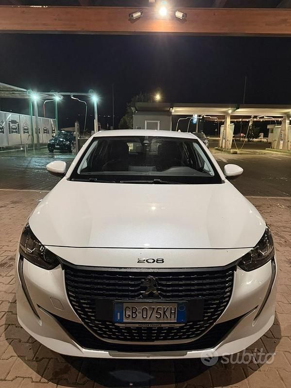 Usata Peugeot 208 Allure 75 CV (55 kW) 2021 Utilitaria
