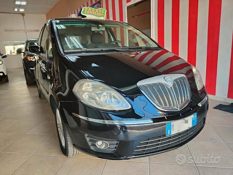 Usata Lancia Musa 77 CV (56 kW) 2009 Nero Monovolume