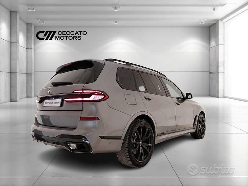 Usata BMW X7 M Sport 352 CV (258 kW) 2024 Grigio SUV