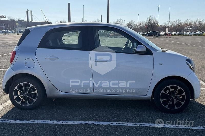 Usata Smart ForFour Passion 71 CV (52 kW) 2016 Bianco Utilitaria