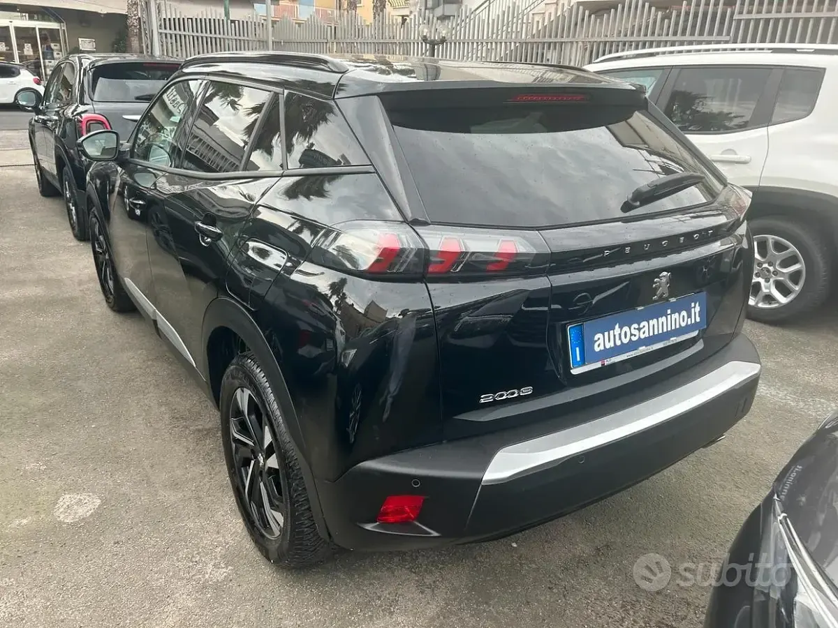 Usata Peugeot 2008 Allure 131 CV (96 kW) 2022 Nero SUV