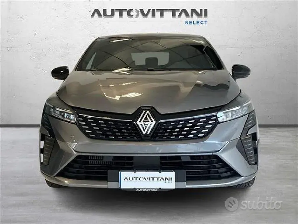 Używany Renault Clio V Techno 91 KM (66 kW) 2025 Szary Sedan/Limuzyna