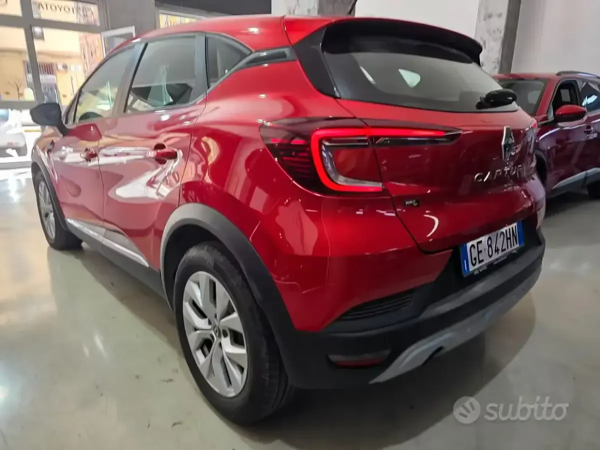 Usata Renault Captur Intens 95 CV (69 kW) 2021 Rosso SUV