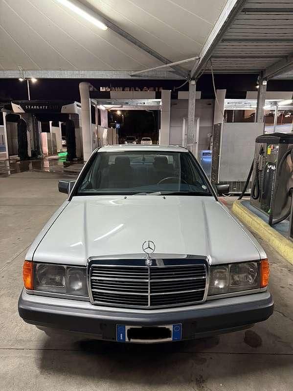 Usata Mercedes 190 72 CV (52 kW) 1989 Berlina