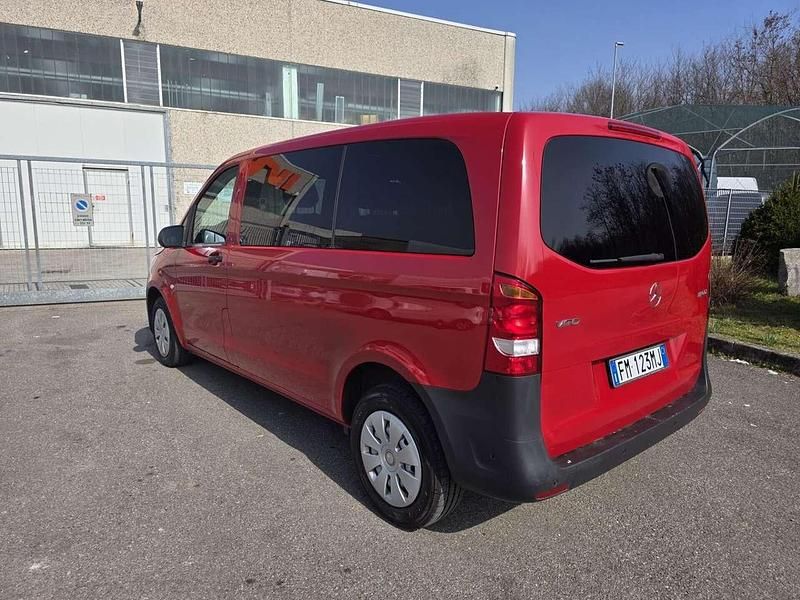 Usata Mercedes Vito 114 CV (83 kW) 2017 Rosso Furgone