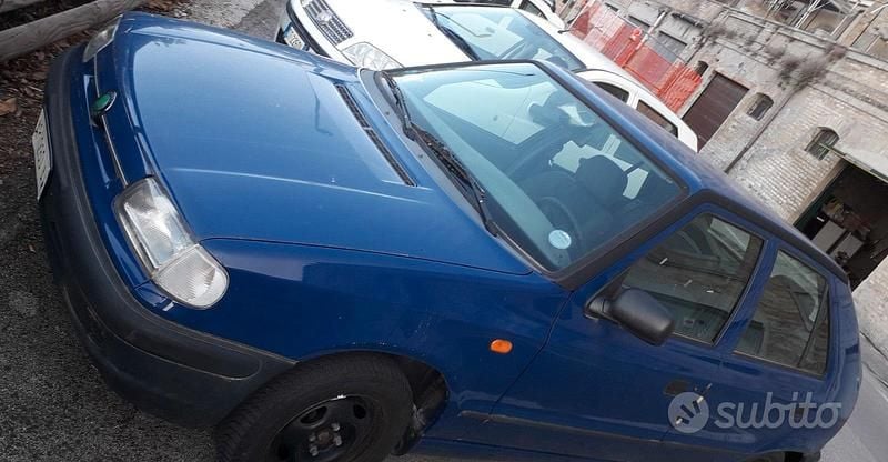 Usata Skoda Felicia 54 CV (39 kW) 1997 Blu Berlina