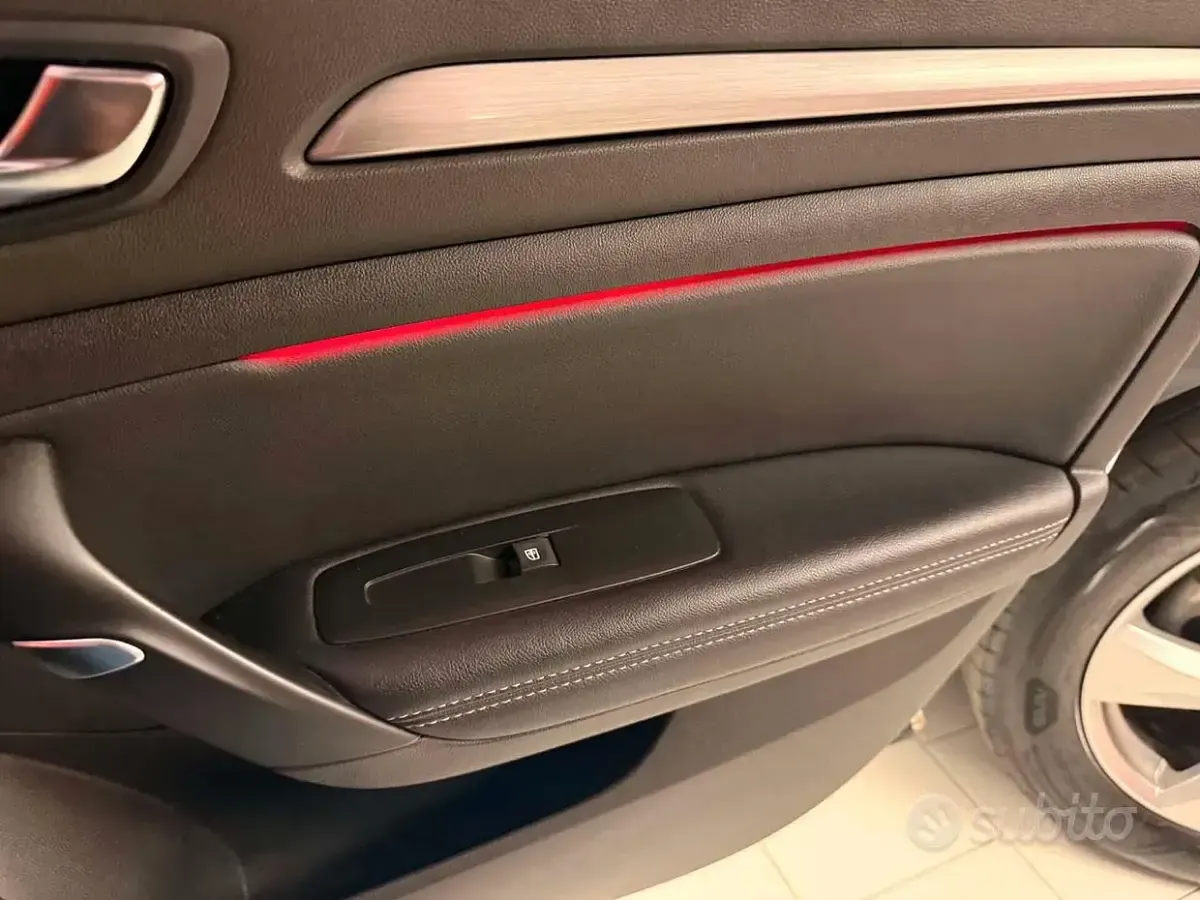 Usata Renault Mégane 131 CV (96 kW) 2019 Bianco Berlina
