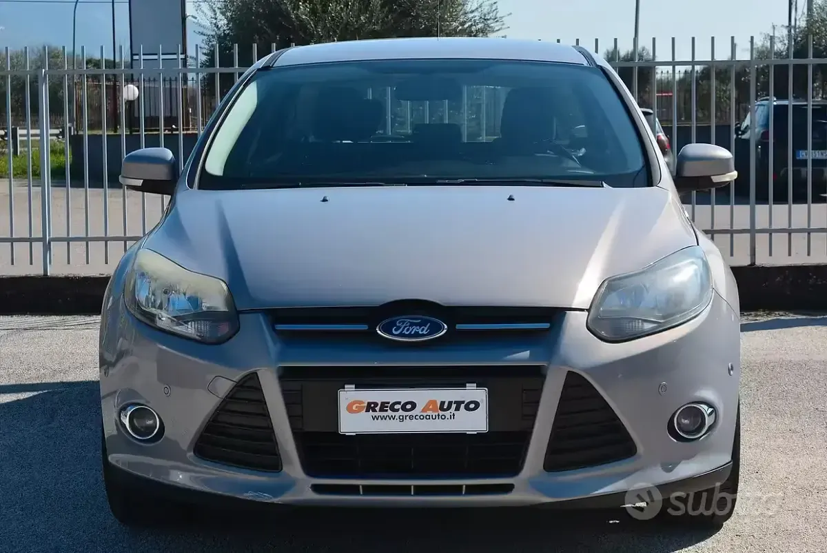 Usata Ford Focus Titanium 116 CV (85 kW) 2012 Grigio Station wagon