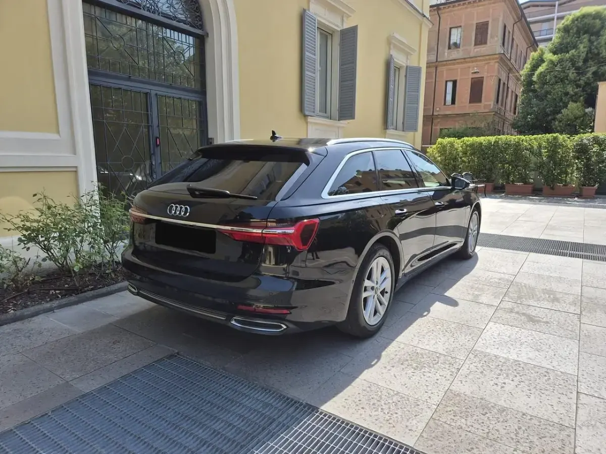 Usata Audi A6 Business 203 CV (149 kW) 2022 Nero Station wagon
