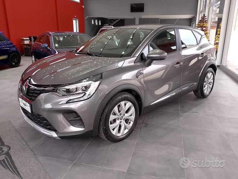 Usado Renault Captur Business 95 CV (69 kW) 2021 Gris SUV