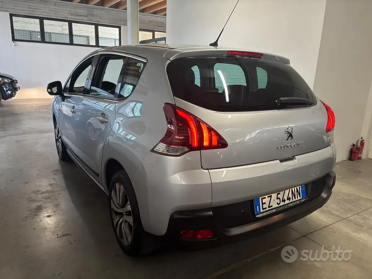 Occasion Peugeot 3008 Allure 115 ch (84 kW) 2015 Gris Break