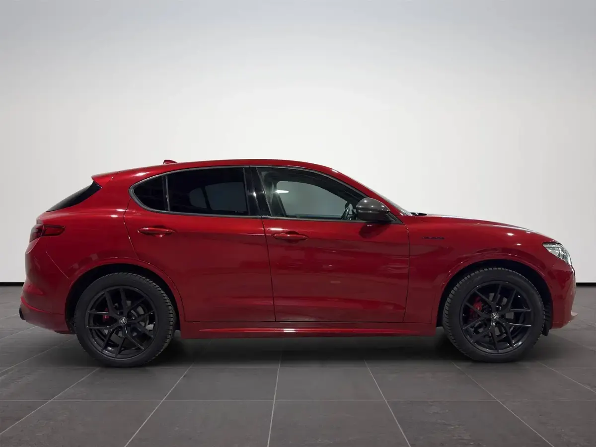Usata Alfa Romeo Stelvio Veloce 209 CV (153 kW) 2020 Rosso SUV