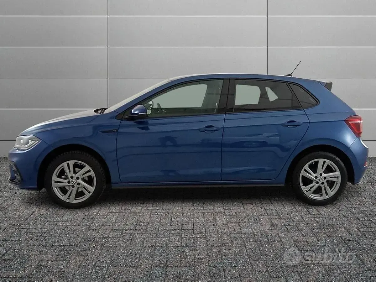 Begagnad VW Polo R-line 95 HK (69 kW) 2023 Blå Halvkombi
