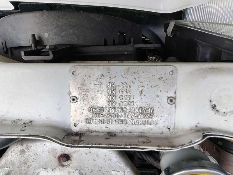 Usata Peugeot 106 101 CV (74 kW) 1997 Utilitaria