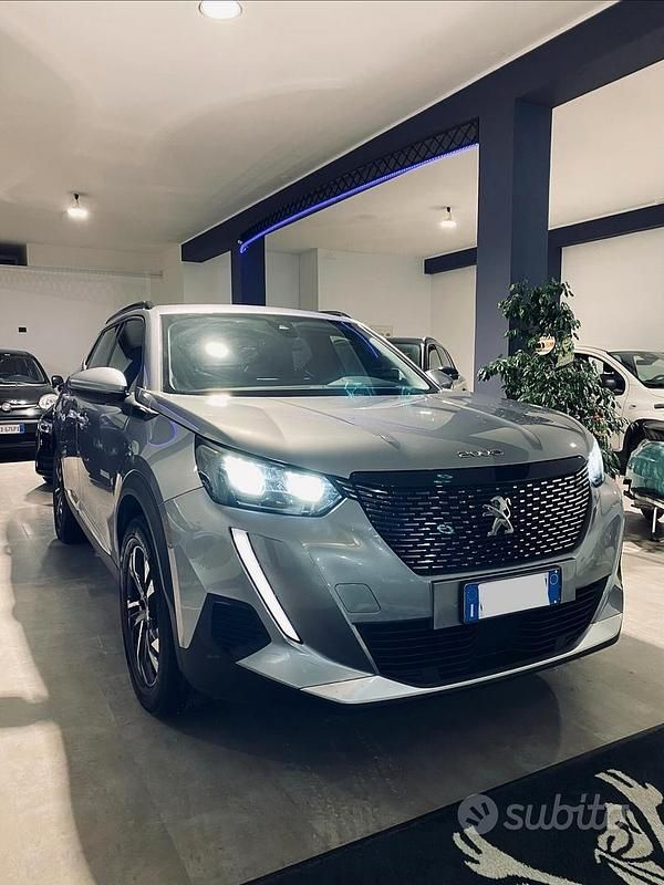 Usata Peugeot 2008 Allure 131 CV (96 kW) 2021 Grigio SUV