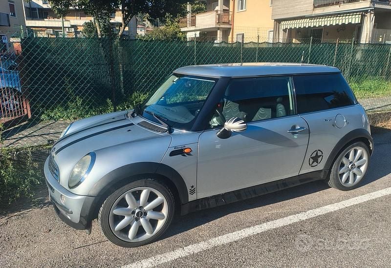 Grigio Usata 2004 Mini ONE Due volumi | 3700 € (Ottimo prezzo) - Immagine 1/4