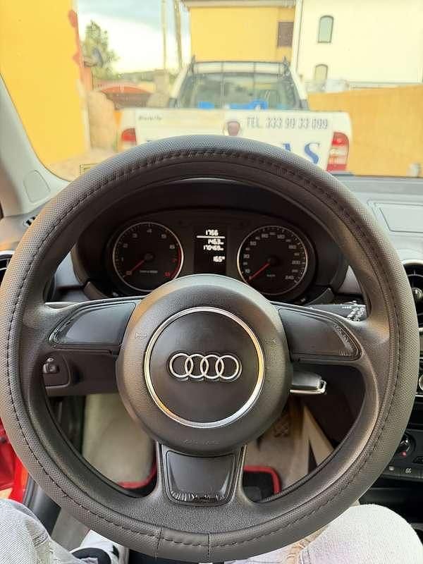 Usata Audi A1 Attraction 86 CV (63 kW) 2011 Rosso Utilitaria