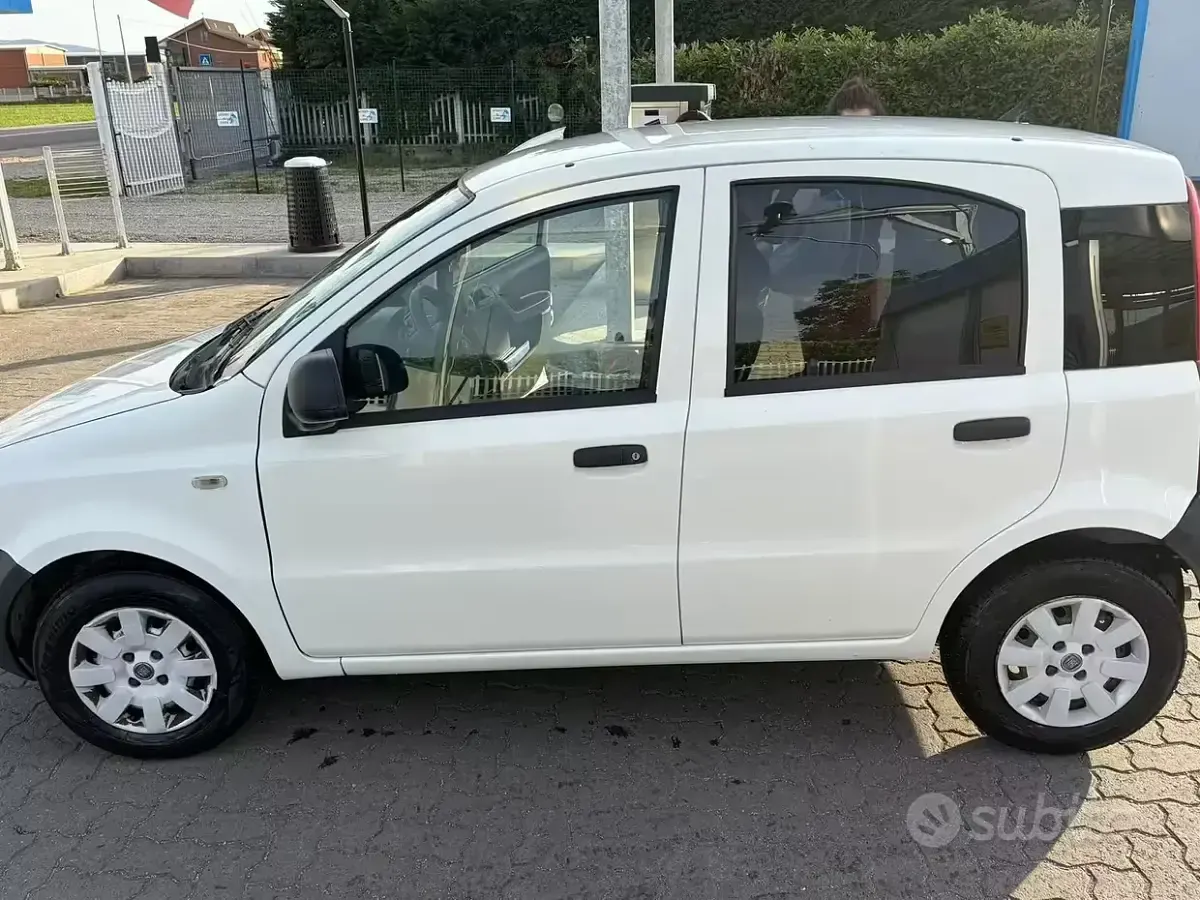 Usata Fiat Panda 69 CV (50 kW) 2011 Bianco Utilitaria