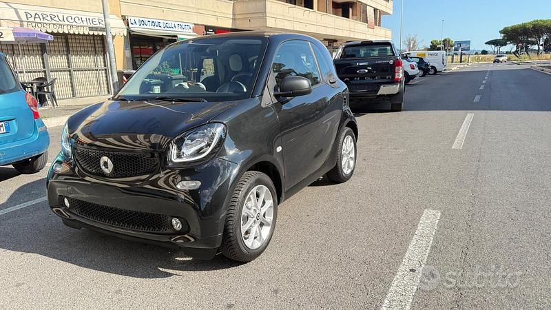 Usata Smart ForTwo Coupé 90 CV (66 kW) 2019 Nero Coupé