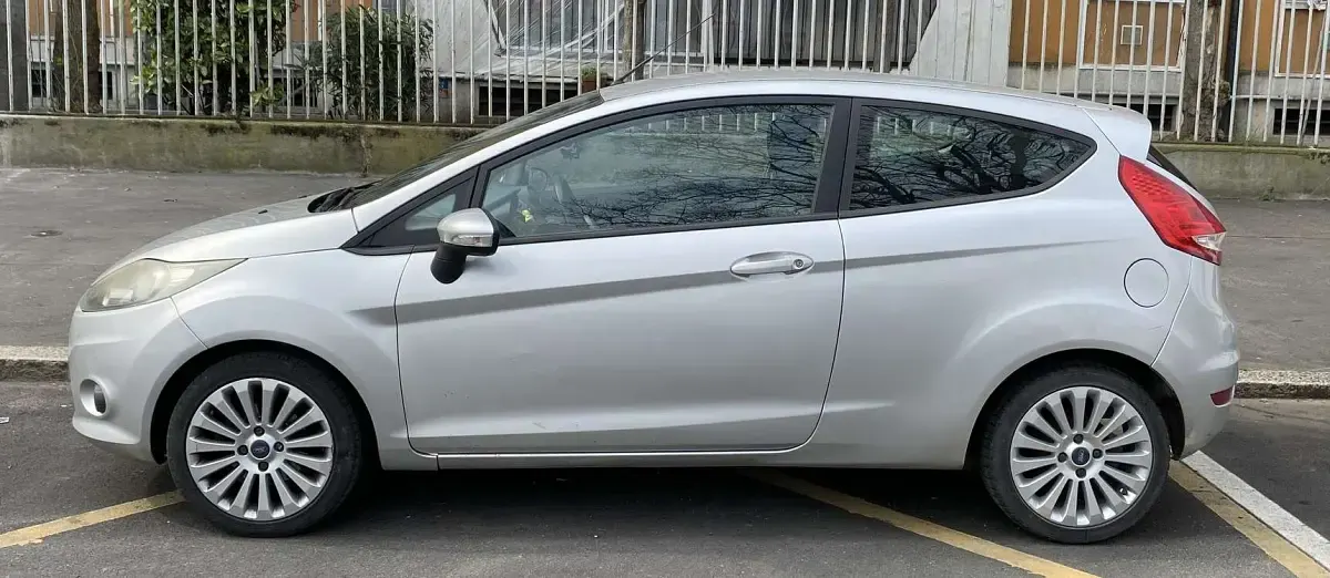 Usata Ford Fiesta Titanium 75 CV (55 kW) 2008 Utilitaria