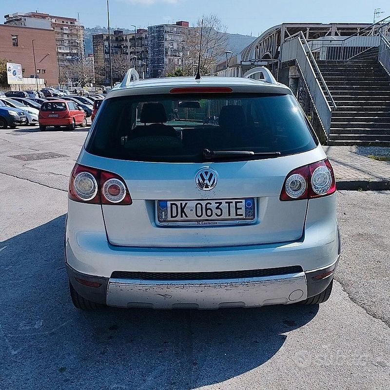 Usata VW Golf Plus Cross 105 CV (77 kW) 2007 Verde Monovolume